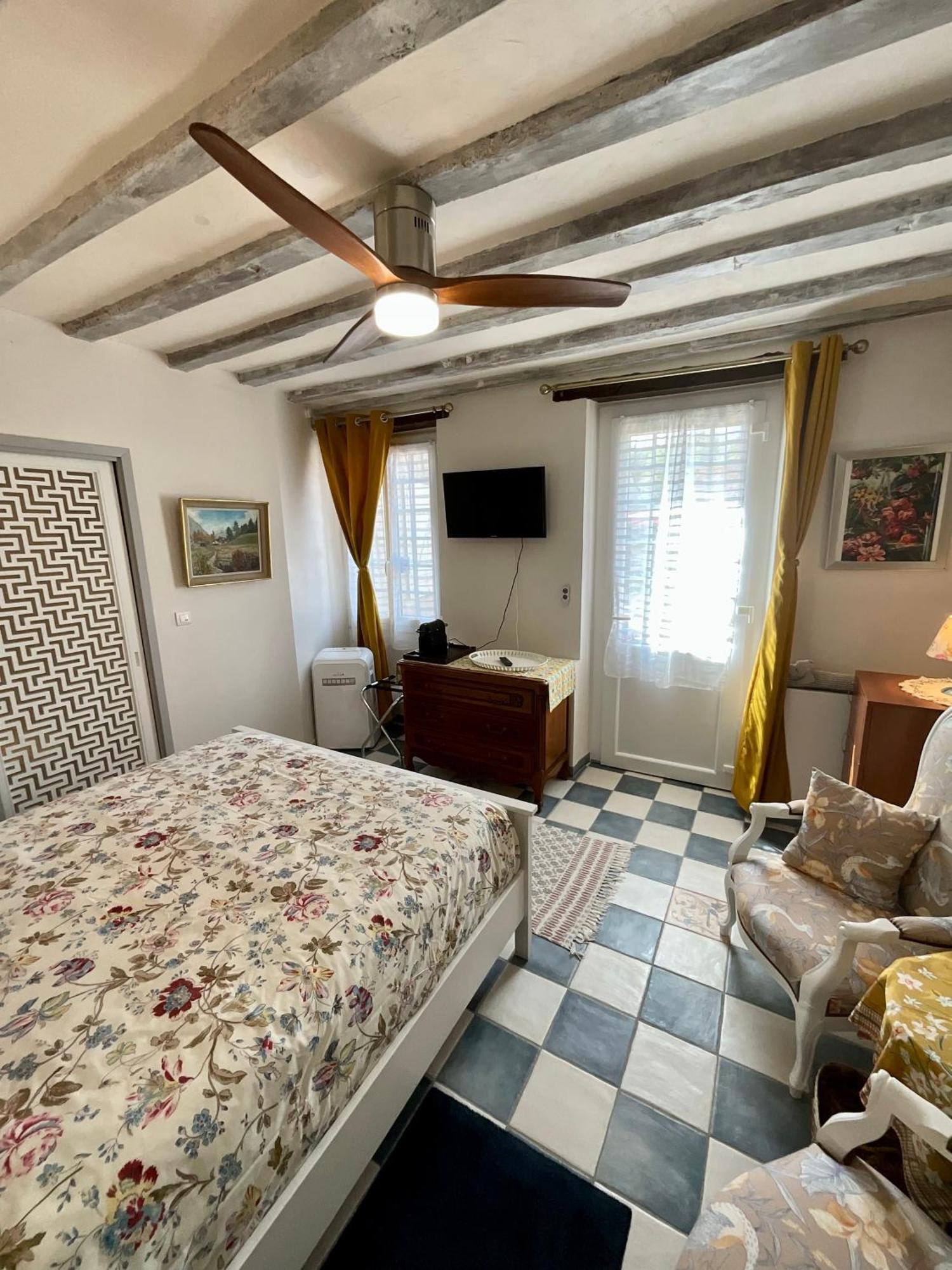 Sans Souci Bed And Breakfast Luxe Heated Pool And Restaurant Luzillé Εξωτερικό φωτογραφία
