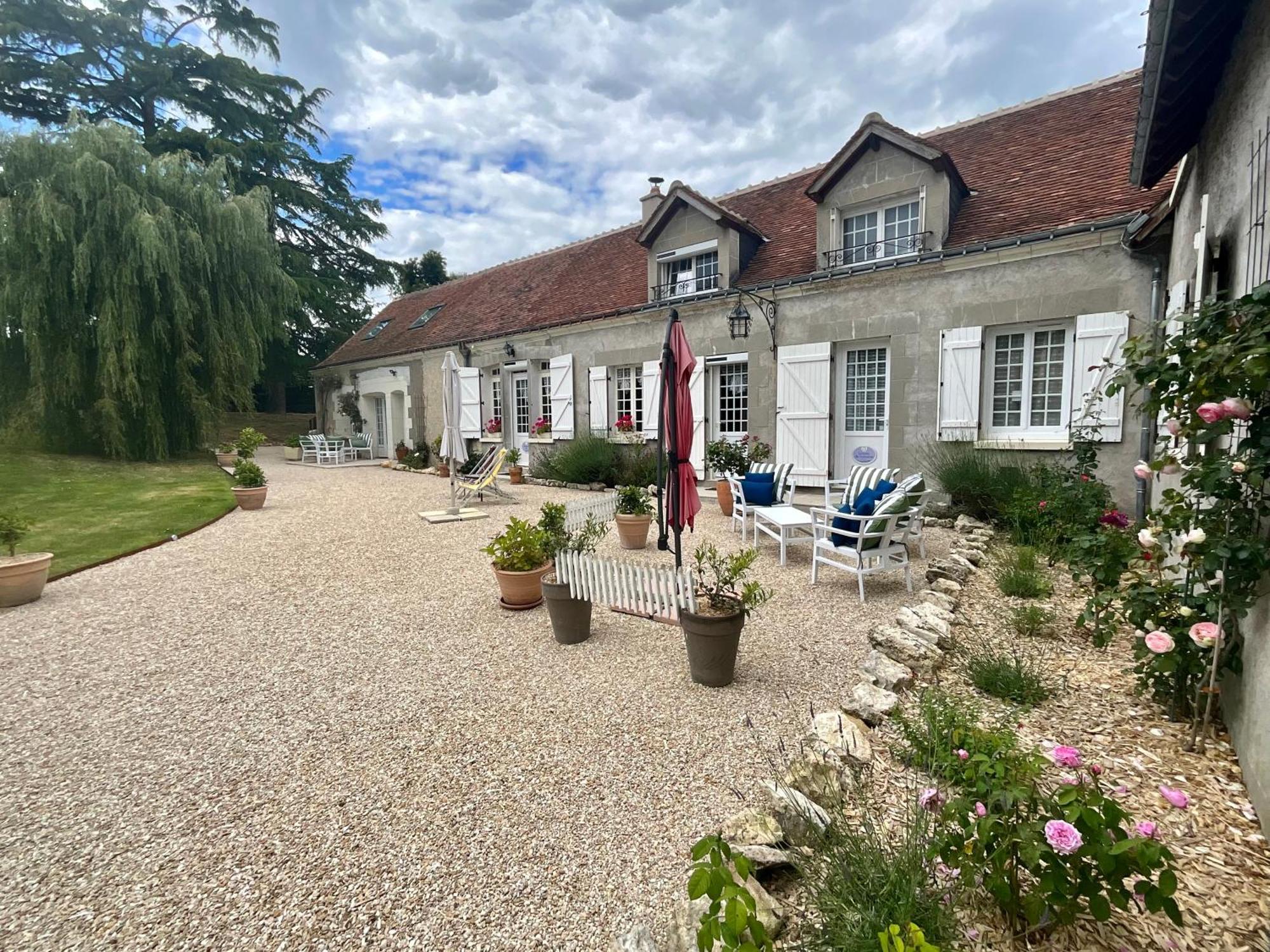 Sans Souci Bed And Breakfast Luxe Heated Pool And Restaurant Luzillé Εξωτερικό φωτογραφία